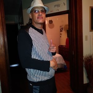 Meet your Posher, Gregory